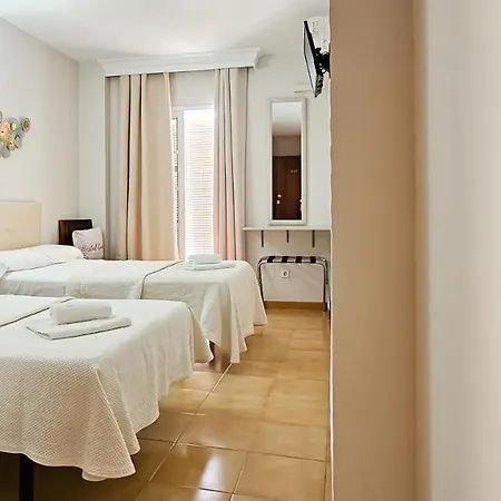 Cuevas Guest house 2*