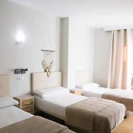 بيت ضيافة Cuevas فوينخيرولا