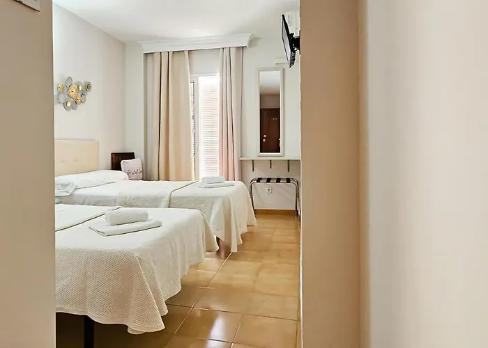 Cuevas Guest house 2*